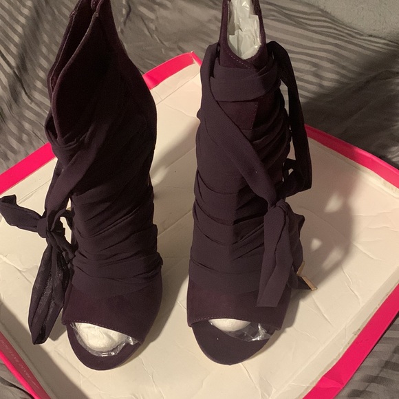 Purple high heels - Picture 2 of 2